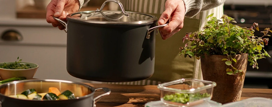 ProCook pot on stove